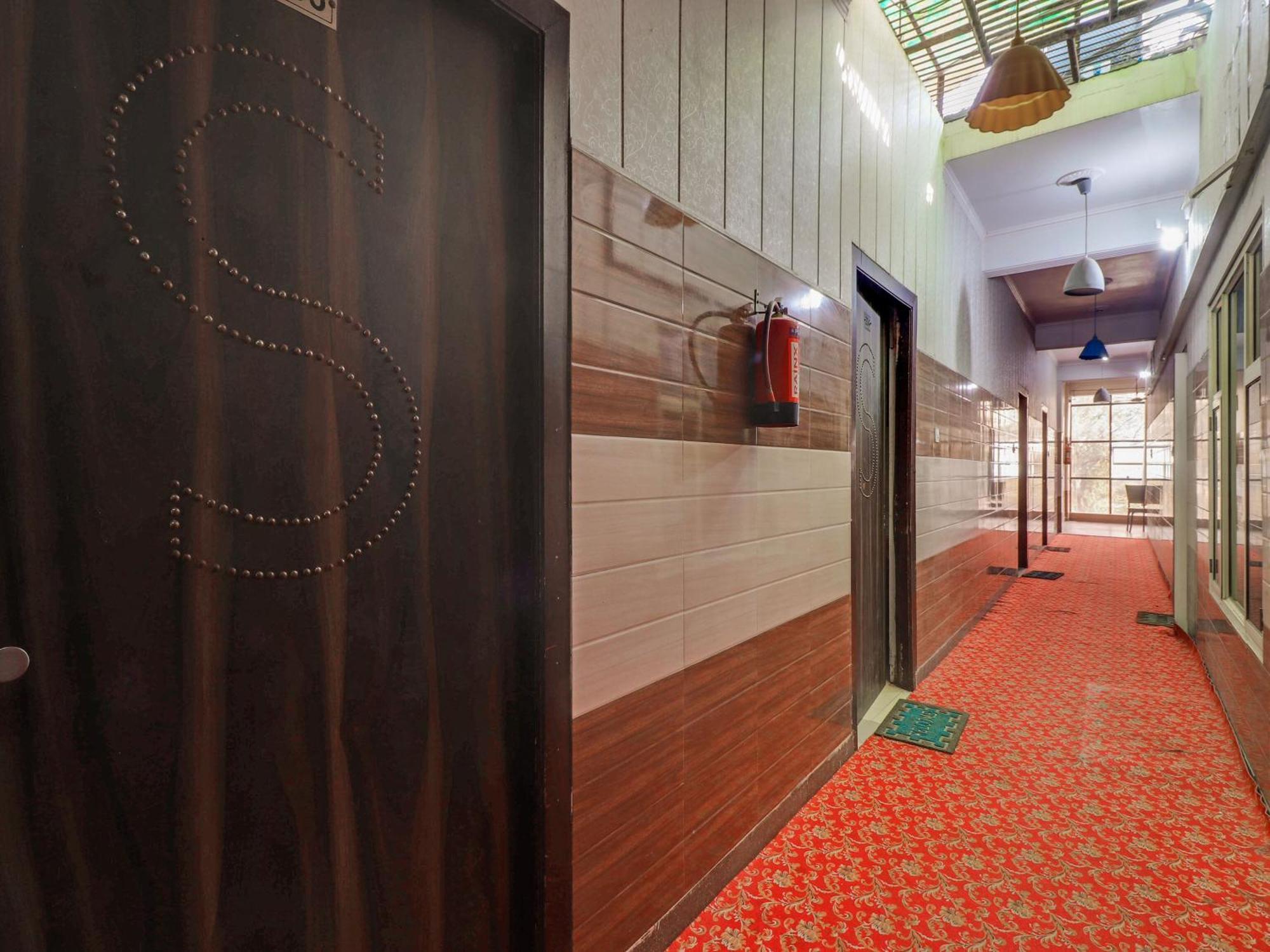 Hotel Collection O Paradise And Restaurant Kashipur Exterior foto